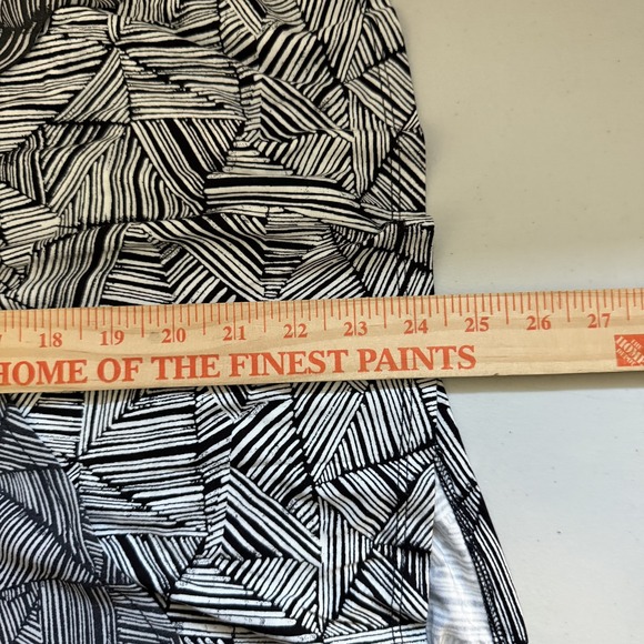 Cable & Gauge Tank Top Womens Large Black White Geometric Sleeveless Layered New - Picture 9 of 10